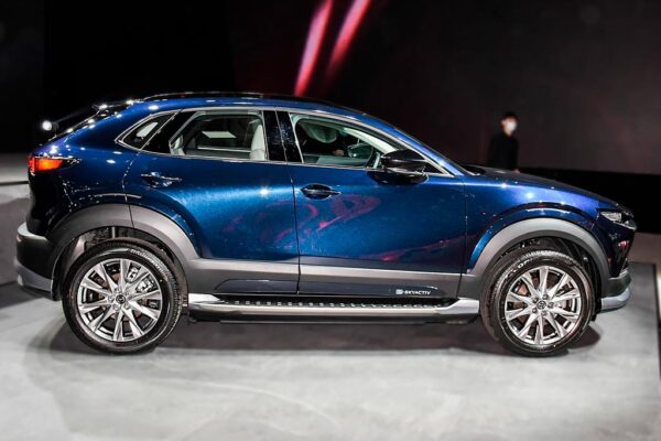 Японский электромобиль MAZDA CX 30 EV PURE EXCLUSIVE