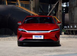 Китайский электромобиль BYD