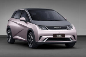 Китайский электромобиль BYD DOLPHIN