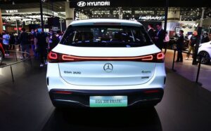 Европейский электромобиль MERCEDES BENZ EQC 400 4MATIC