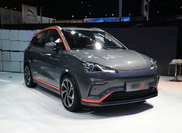 Китайский электромобиль NETA V 300 Lite