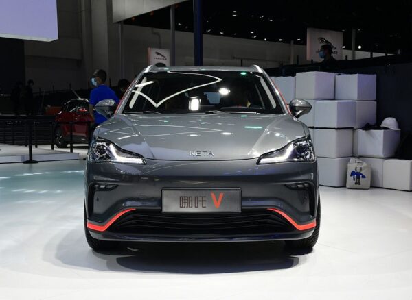 Китайский электромобиль NETA V 400 Lite